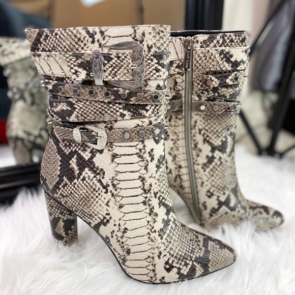 Snakeskin booties - Picture 4 of 4